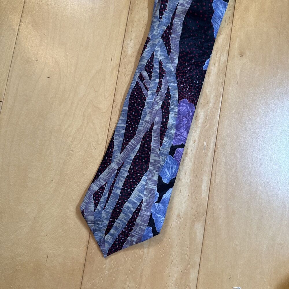 JAG NECKWEAR MADE IN ITALY 100% SILK TIE